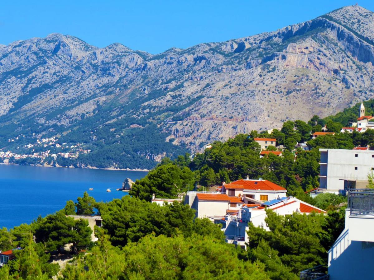 Apartments Pino Brela Εξωτερικό φωτογραφία