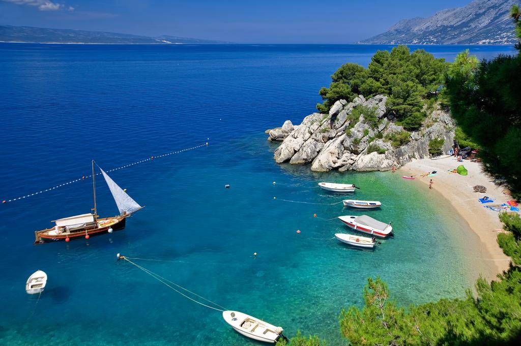 Apartments Pino Brela Εξωτερικό φωτογραφία