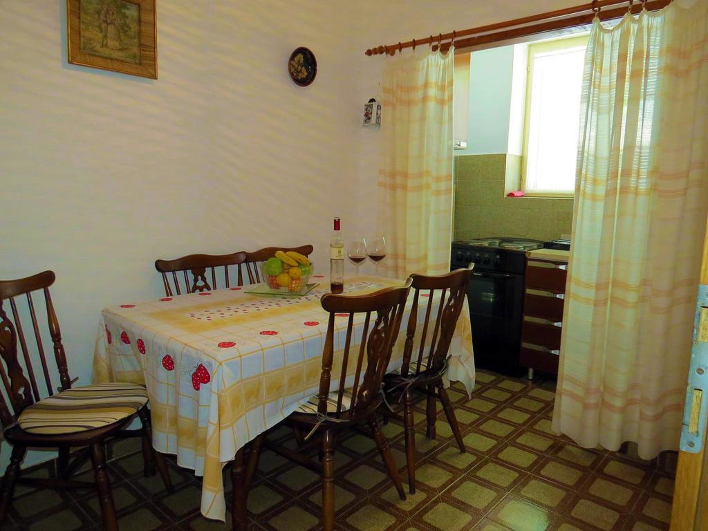 Apartments Pino Brela Εξωτερικό φωτογραφία