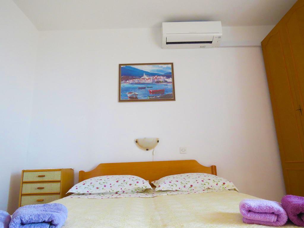 Apartments Pino Brela Εξωτερικό φωτογραφία