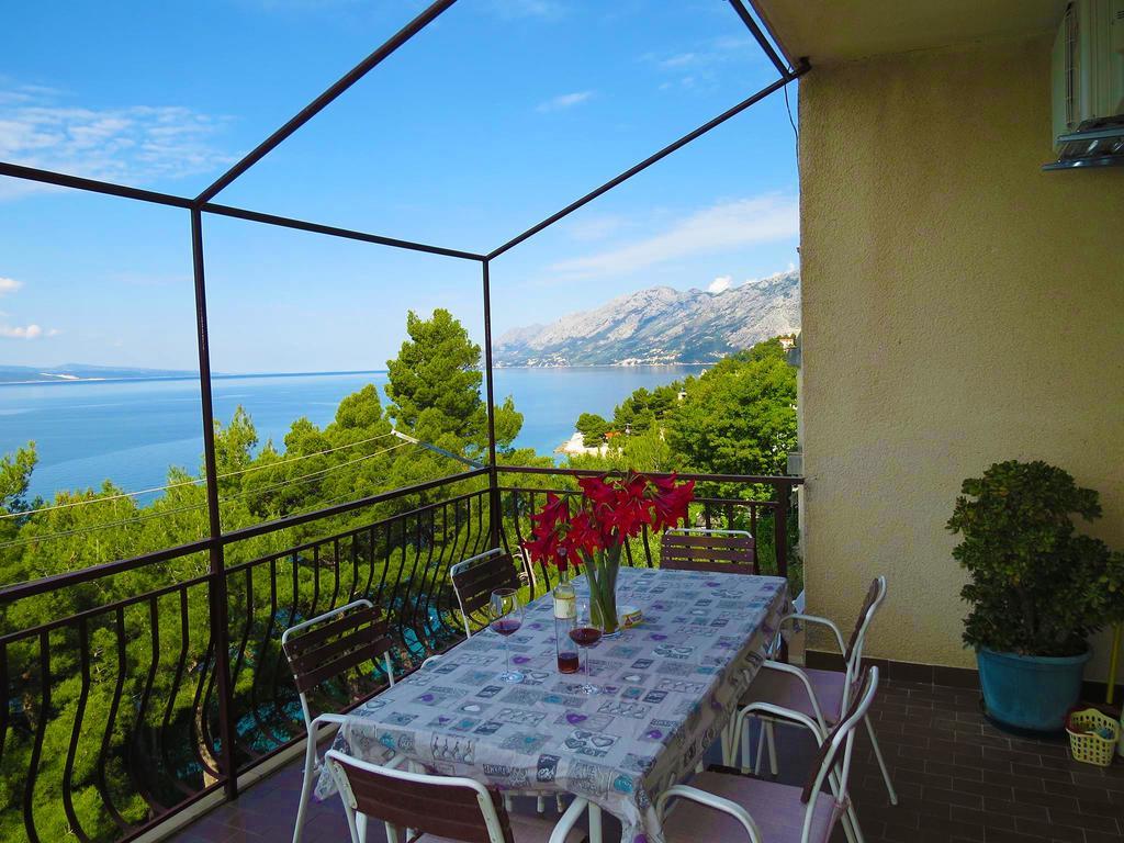 Apartments Pino Brela Εξωτερικό φωτογραφία