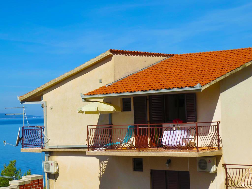 Apartments Pino Brela Εξωτερικό φωτογραφία