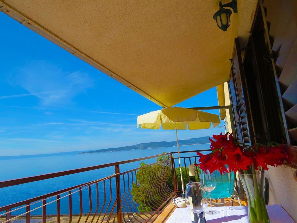 Apartments Pino Brela Εξωτερικό φωτογραφία