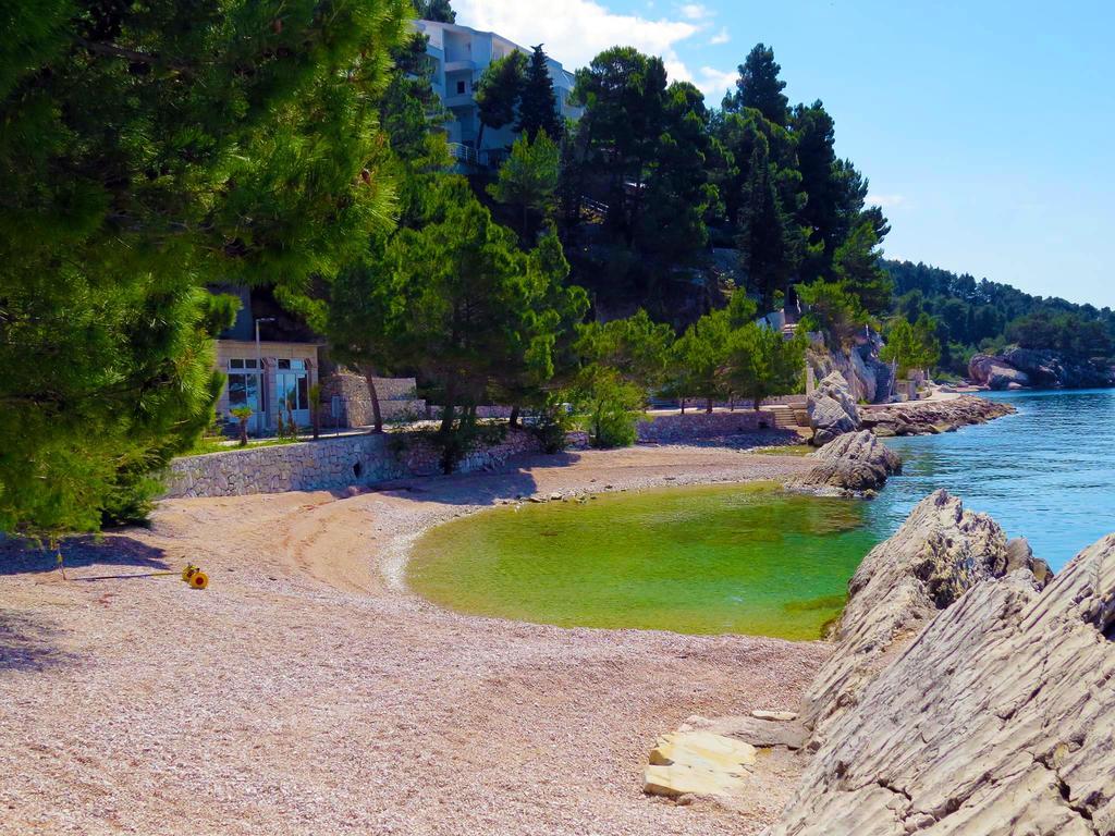 Apartments Pino Brela Εξωτερικό φωτογραφία