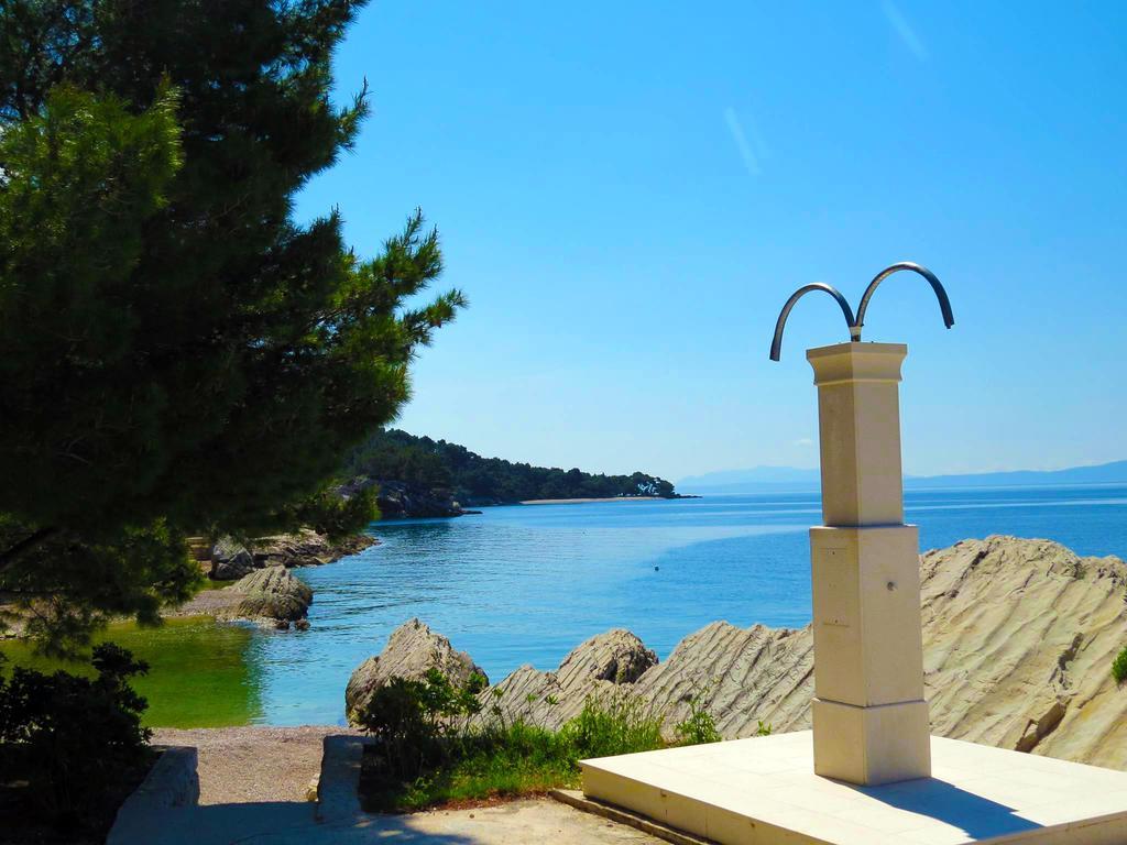 Apartments Pino Brela Εξωτερικό φωτογραφία