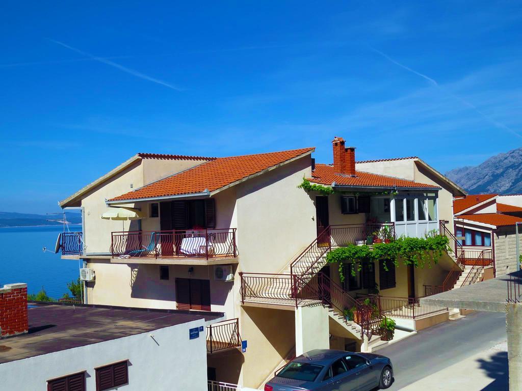 Apartments Pino Brela Εξωτερικό φωτογραφία
