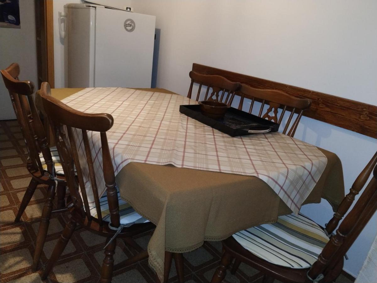 Apartments Pino Brela Εξωτερικό φωτογραφία